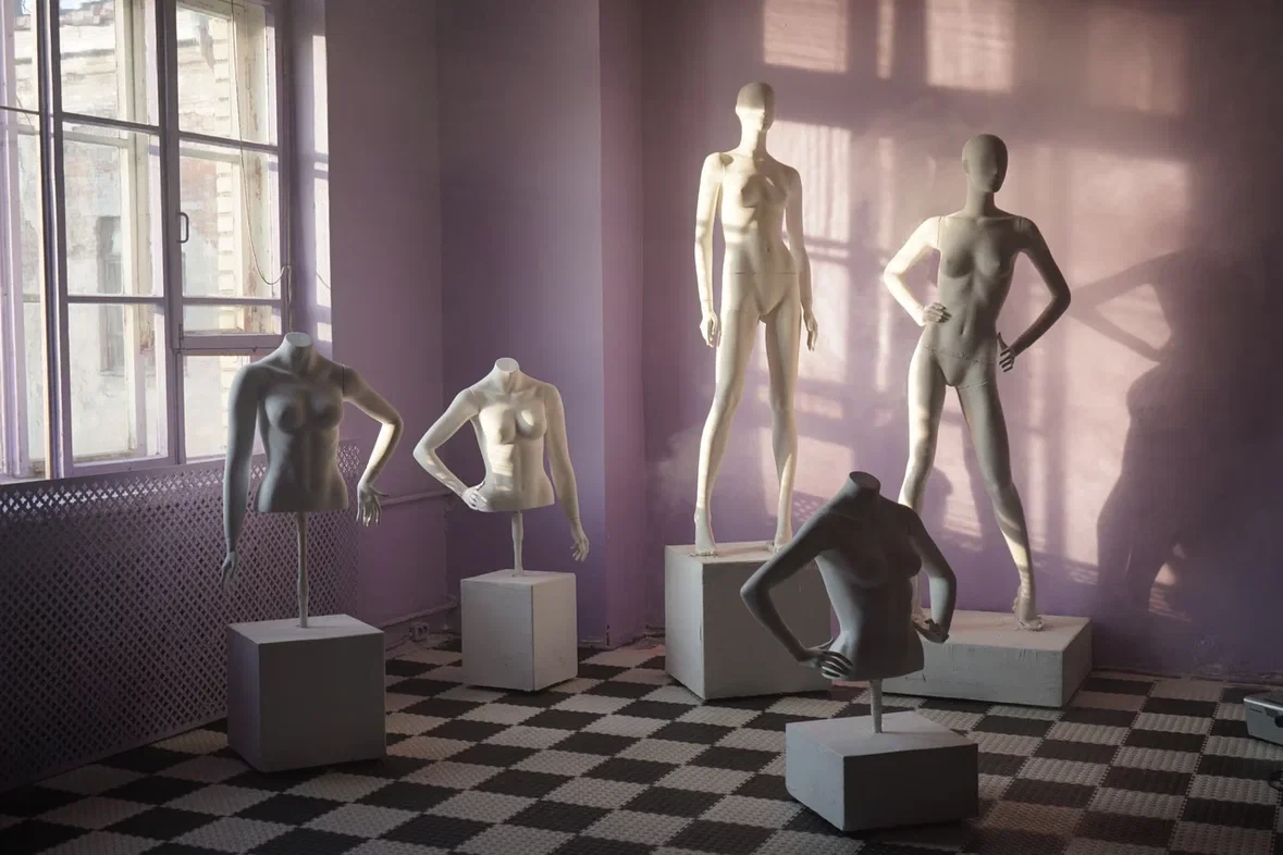 Локация «манекены лайт»