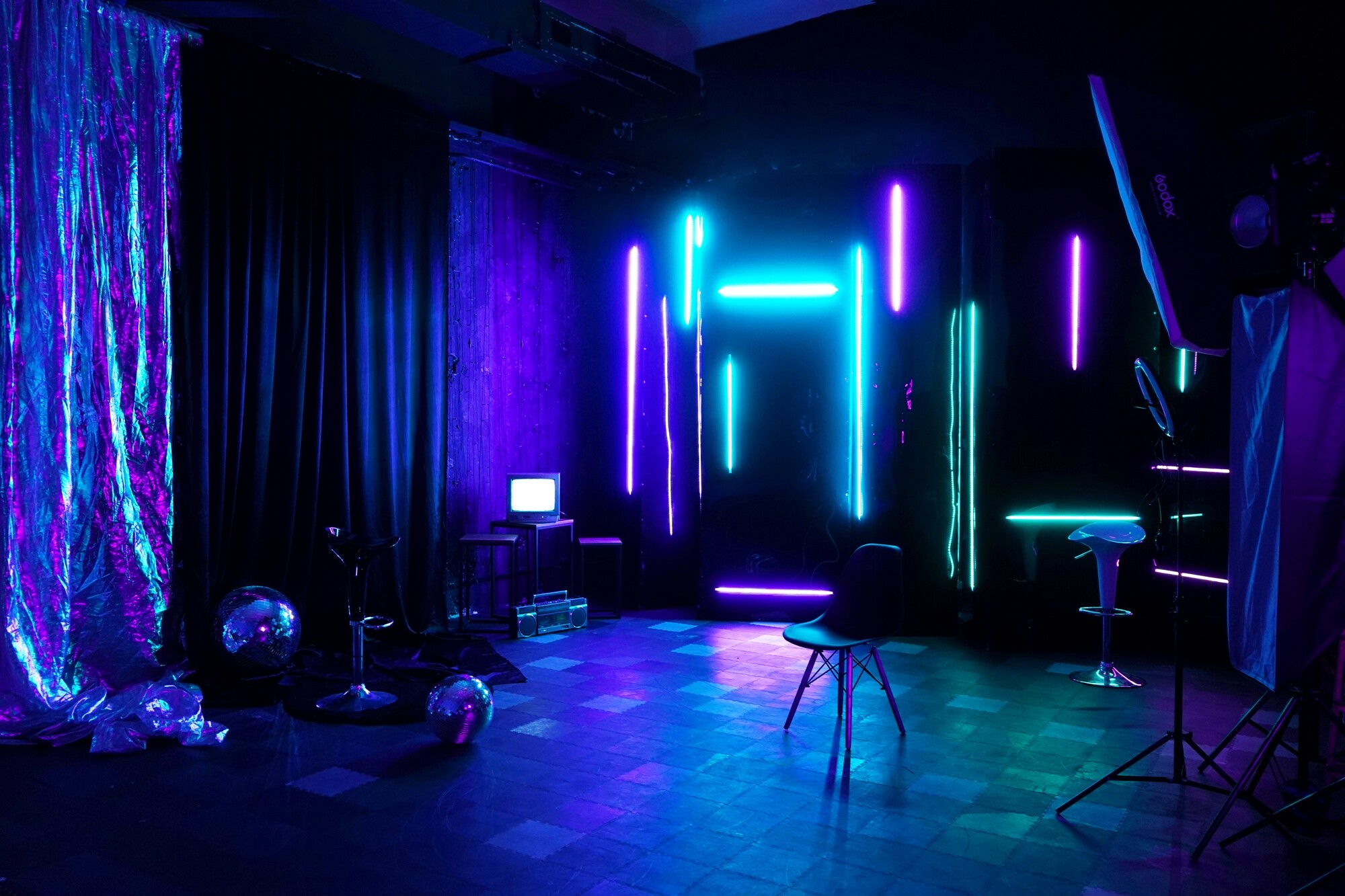 Фотостудия .neformat, Зал SYNTHWAVE