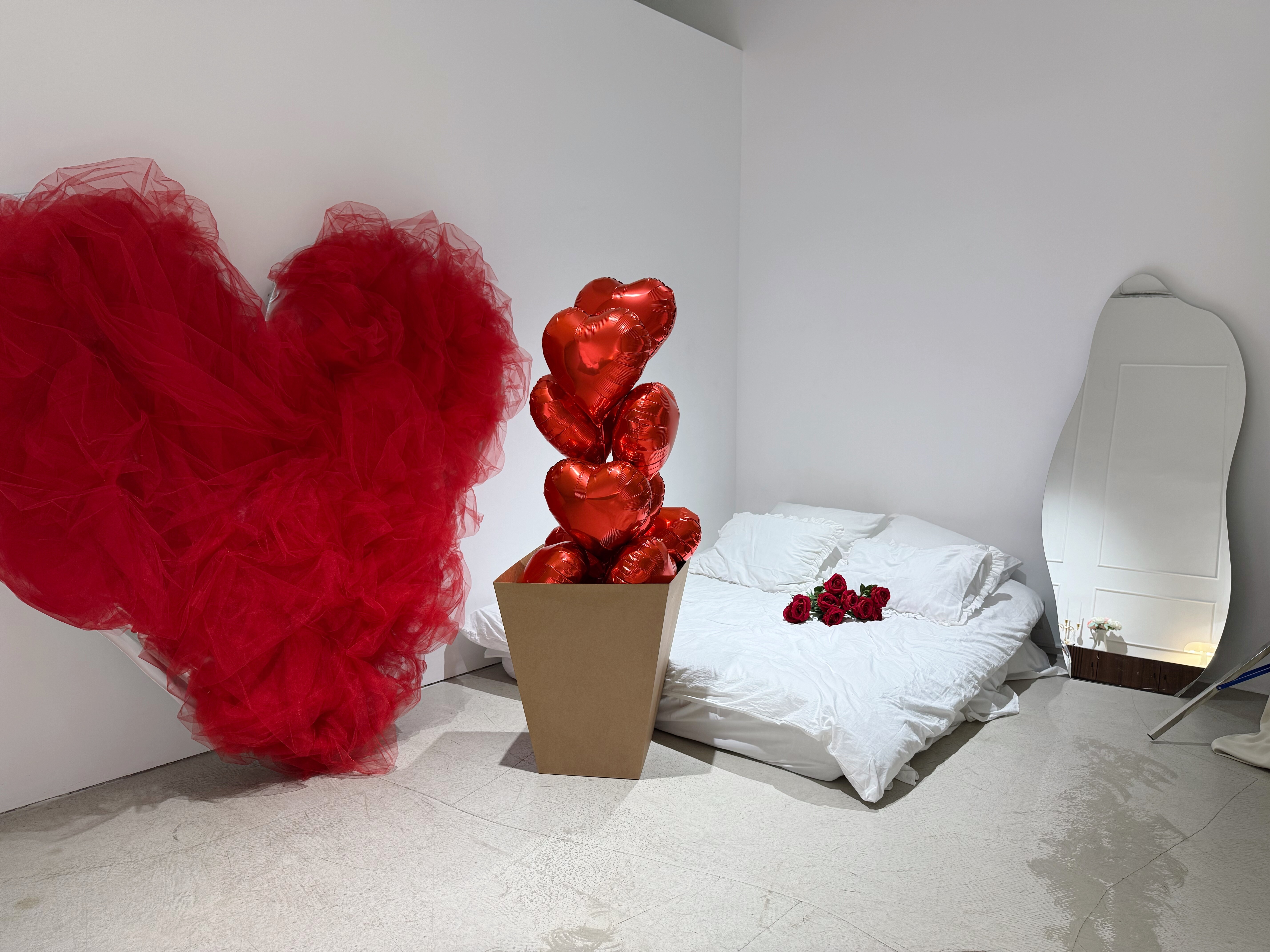 Зал №2 42м2. Декорации ко Дню Святого Валентина